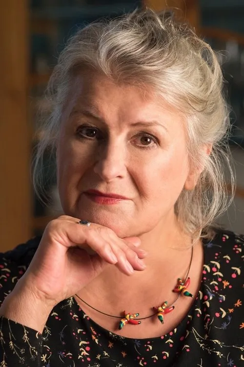 Traute Hoess interpretando a Psychaterin