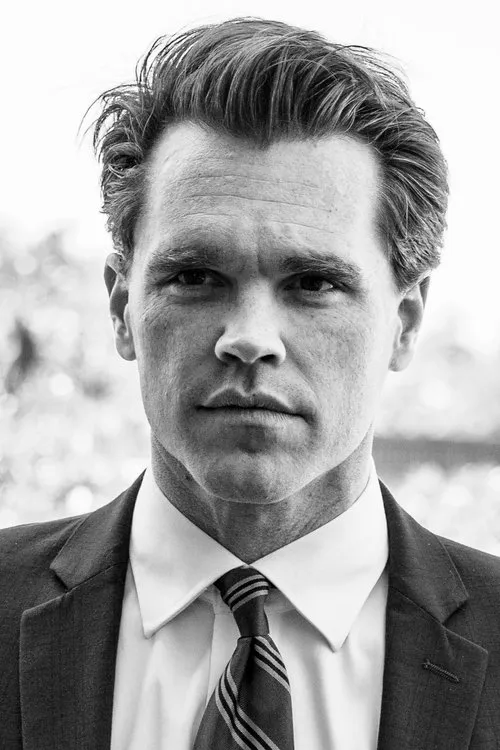 Trey Guinn interpretando a Mr. Davis