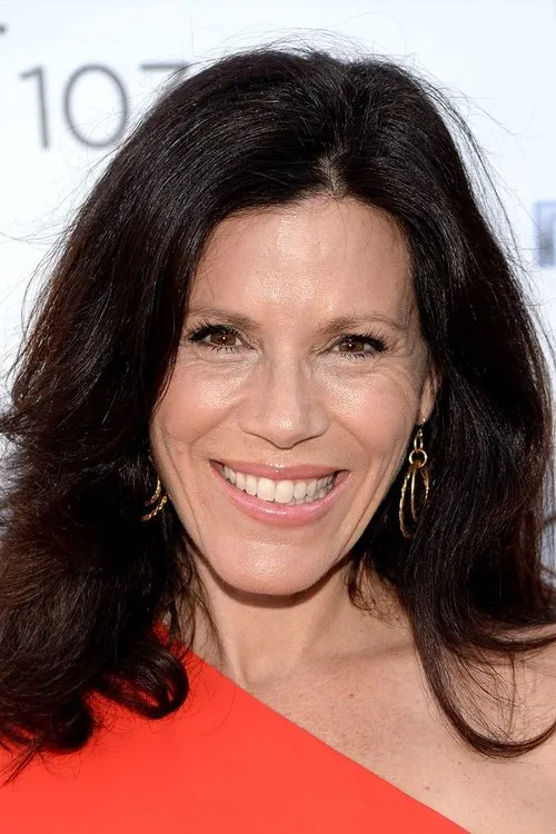 Tricia Leigh Fisher interpretando a Maureen