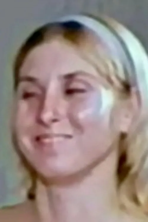 Karen Cooknell ha trabajado con Tricia Opal en 1 ocasiones