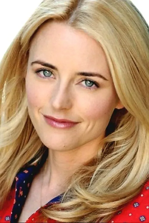 Trilby Glover interpretando a Courtney Carson