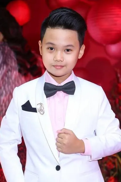 Trọng Khang interpretando a Tuong