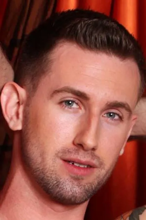 Troy Daniels interpretando a 