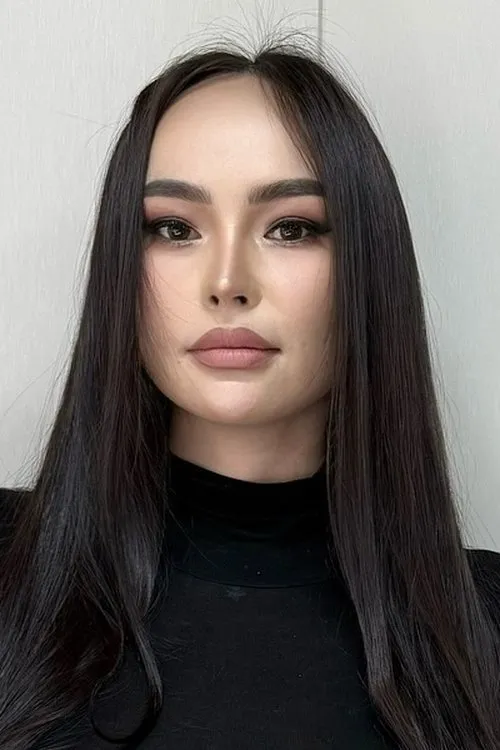 Tsetsegee Byamba interpretando a Khulan