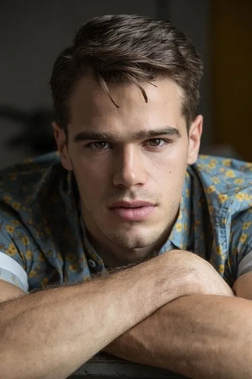 Jazmin Grace Grimaldi ha trabajado con Tucker Des Lauriers en 1 ocasiones