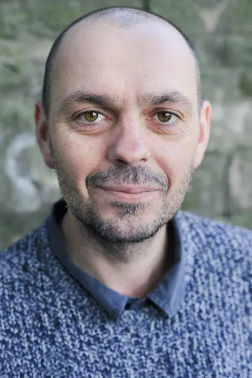 Tudor Smoleanu interpretando a Doctorul Pandele