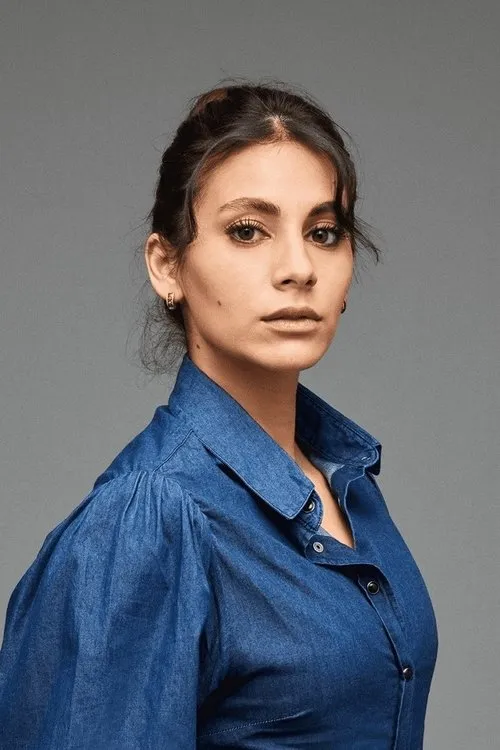 Tuğçe Açıkgöz — personaje: Sirin Acar