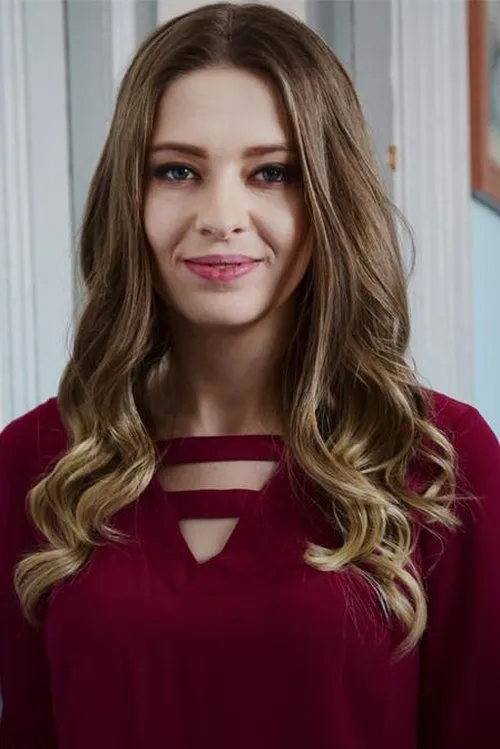 Tuğçe Kurşunoğlu interpretando a Beren