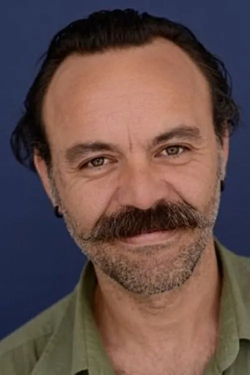 Sevim Gelenbe ha trabajado con Tulga Serim en 1 ocasiones