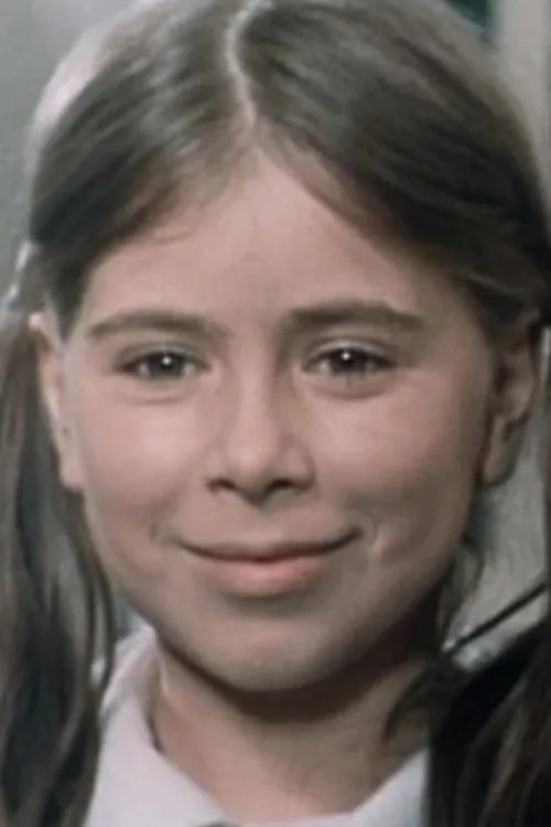 Tündi Kassai interpretando a Ági