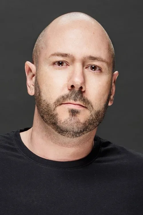 Tuneboy interpretando a Himself