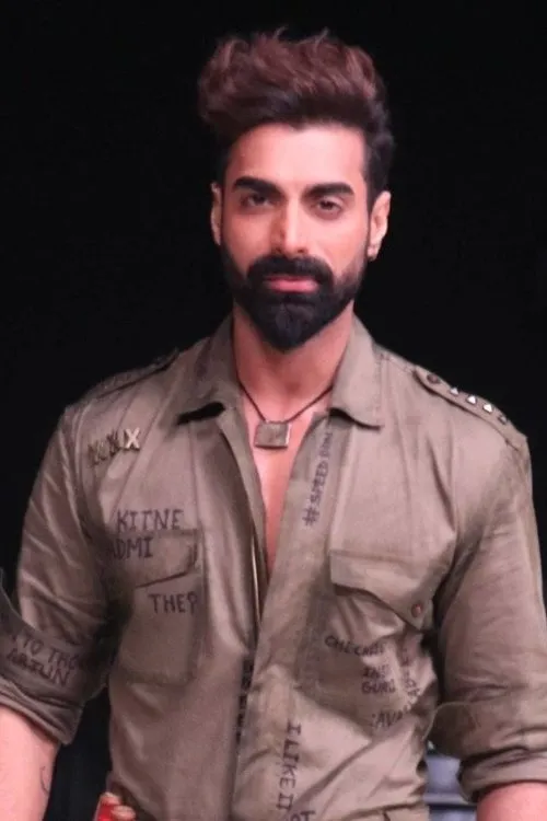 Tushar Kalia — personaje: Judge