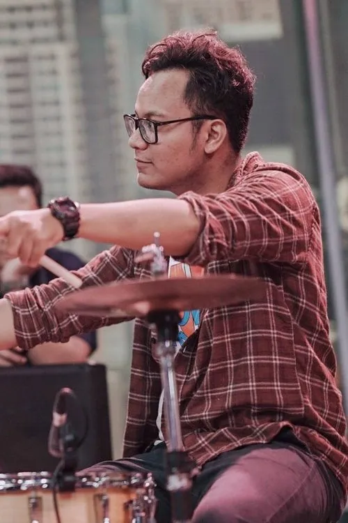 Timo Scheunemann ha trabajado con Tutus Thomson en 2 ocasiones