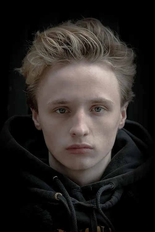 Alex Heath ha trabajado con Ty Tennant en 1 ocasiones