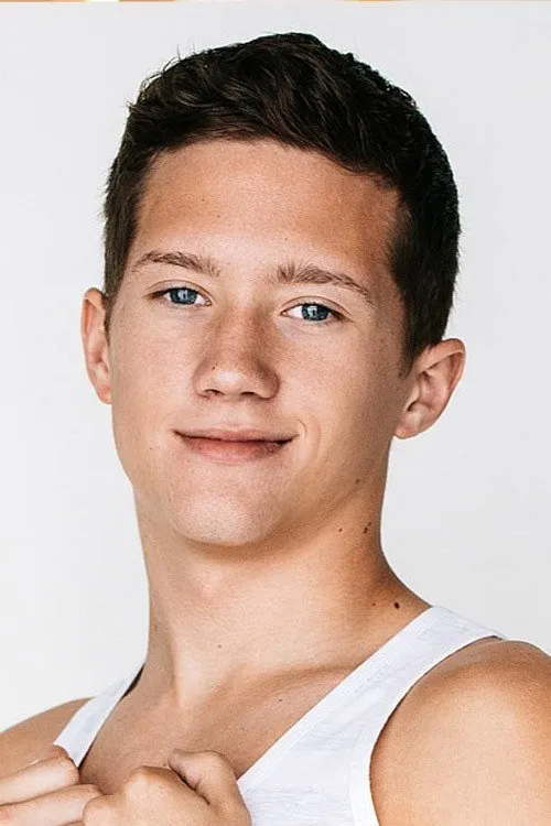 Jackson Clark ha trabajado con Tyler Hill en 2 ocasiones