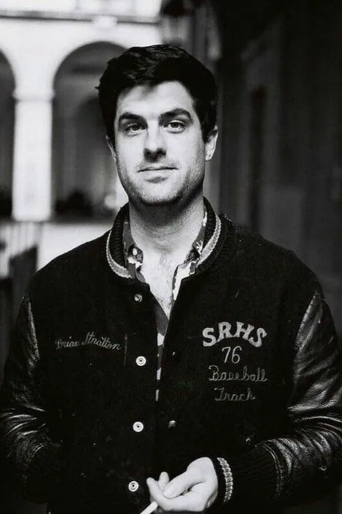 Tyler Parkford interpretando a Self