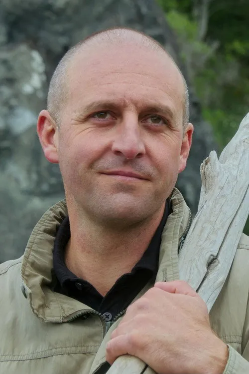 Tyler Pochop interpretando a Man in the Box