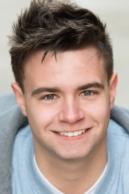 Tyler Riley interpretando a Tristan Palmer