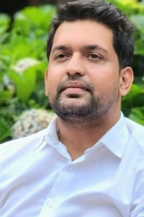 Suvineetha Weerasinghe ha trabajado con Udara Rathnayake en 1 ocasiones