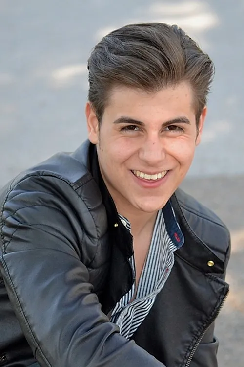 Ugur Ekeroglu interpretando a Deniz