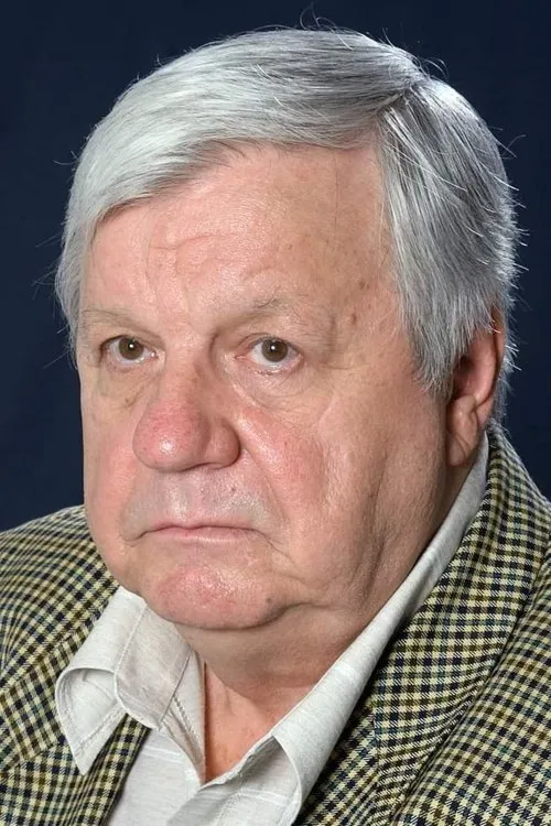 Юрий Мажуга interpretando a Som