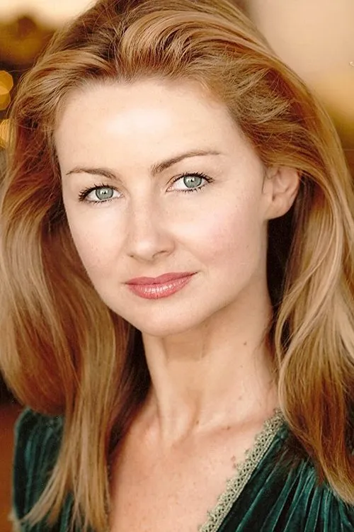 Ursula Brooks interpretando a Savanna