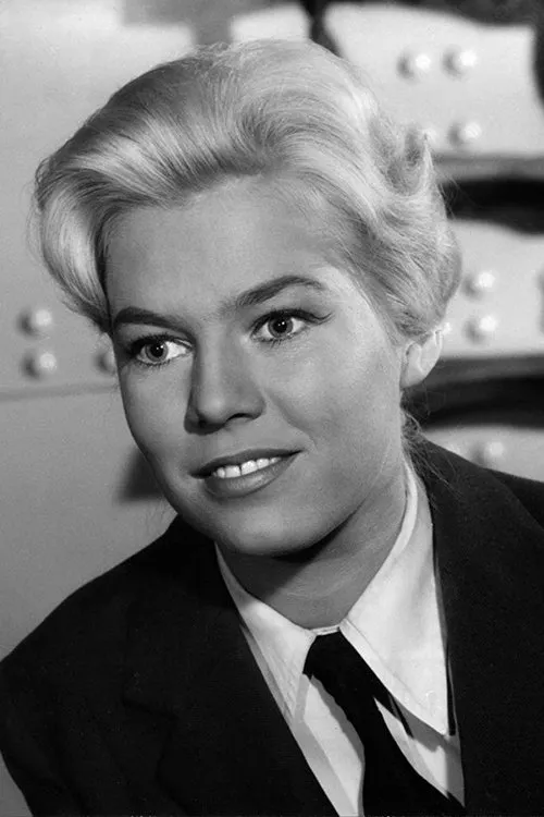 Ursula Herwig interpretando a Ann