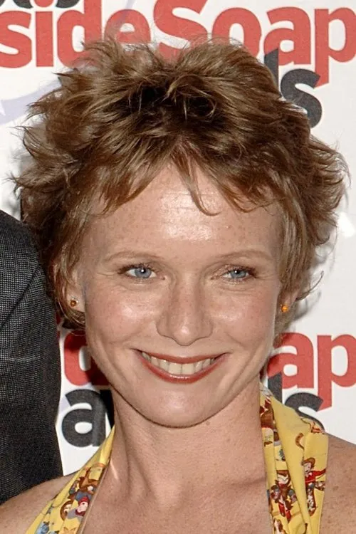 Ursula Holden-Gill en su biografía y filmografía