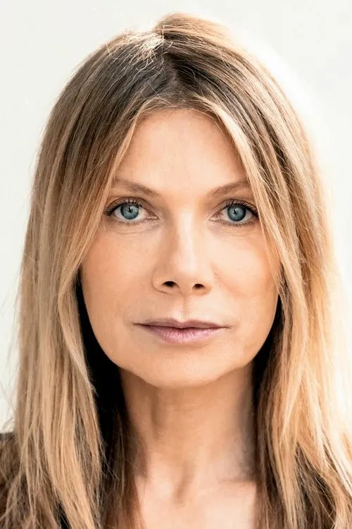 Ursula Karven interpretando a Simone Kramer