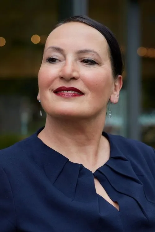 Lucy Wirth ha trabajado con Ursula Maria Burkhart en 1 ocasiones