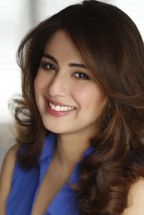 Ushna Shah — personaje: Nayab