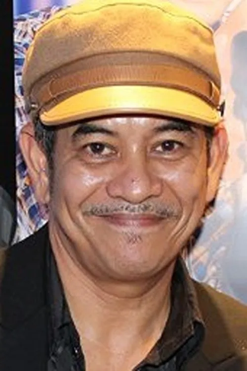 Usop Wilcha interpretando a Bro Khalid