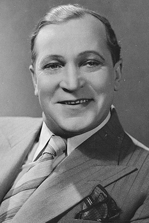 Ansa Ikonen ha trabajado con Uuno Laakso en 10 ocasiones