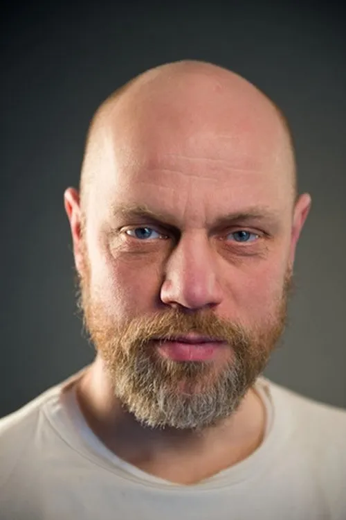 Vahur-Paul Põldma en su biografía y filmografía