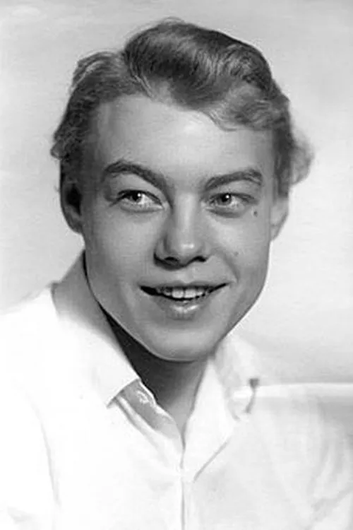 Валентин Грачев interpretando a