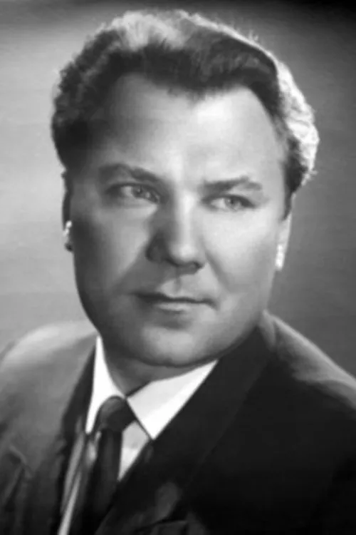 Валентин Грудинин interpretando a