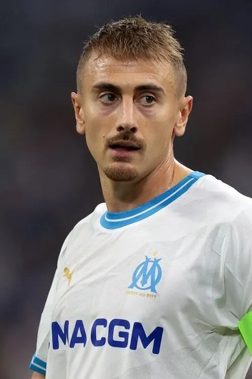 Pierre-Emerick Aubameyang ha trabajado con Valentin Rongier en 1 ocasiones