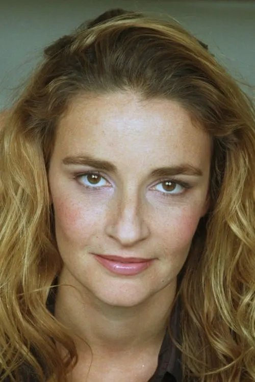 Valentine Varela interpretando a Marie