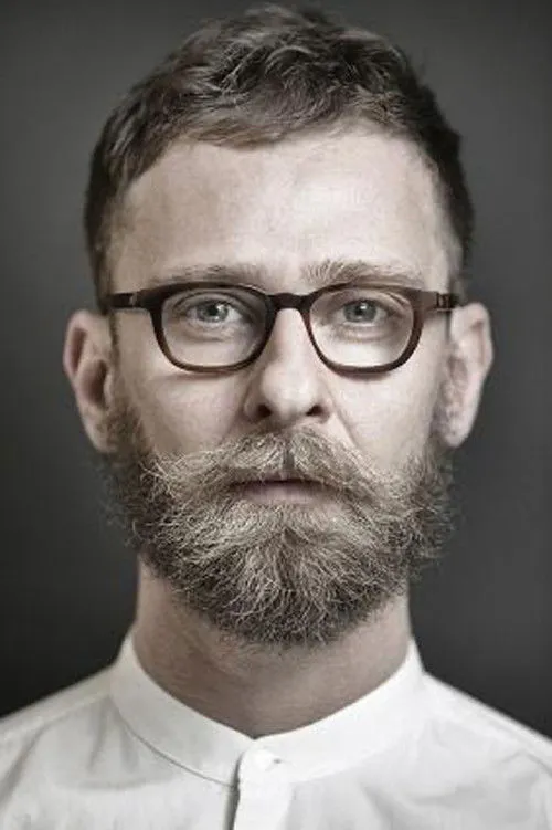 Paula Langton ha trabajado con Valentino Villa en 1 ocasiones