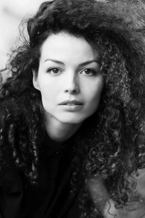 Valeria Flore interpretando a Margherita Saltutti