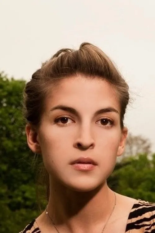 Valerie Brody interpretando a Kat