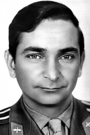 Валерий Фёдорович Быковский en su biografía y filmografía