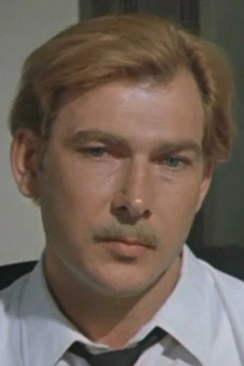 Валерий Козинец interpretando a