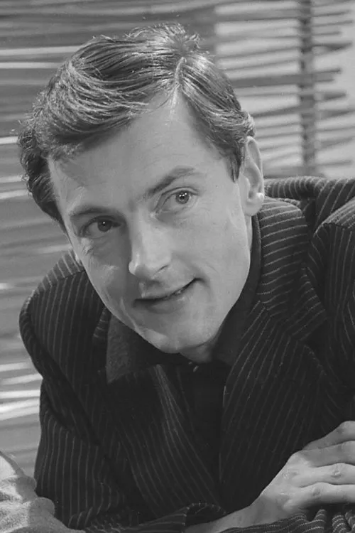 Hennessy ha trabajado con Van Doude en 1 ocasiones