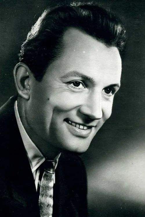 Василий Векшин interpretando a 