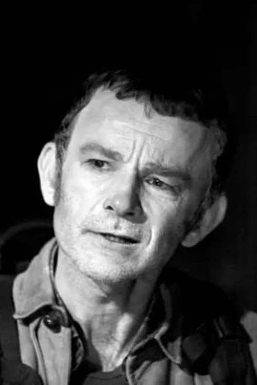 Vasilis Nanakis interpretando a Diafotistis