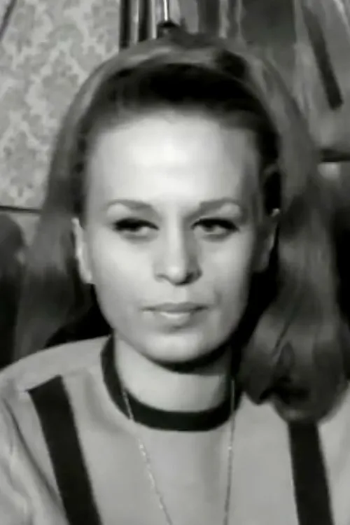 Vaso Voulgaraki interpretando a Tzina Fotiadou