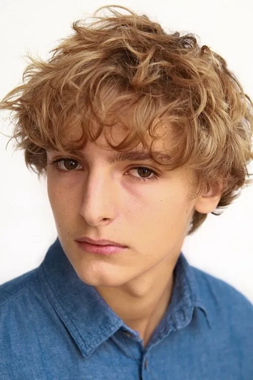 Vassili Schneider en su biografía y filmografía