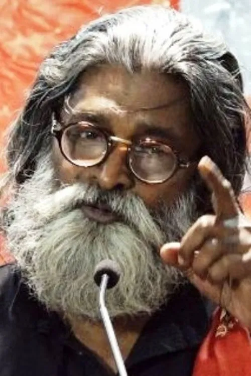 Veera Santhanam interpretando a Exorcist