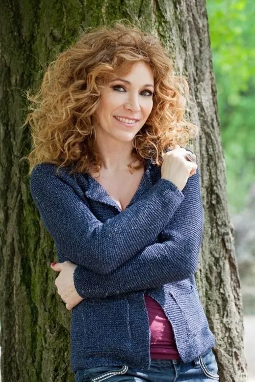 Vera Castagna interpretando a Prof. Stern